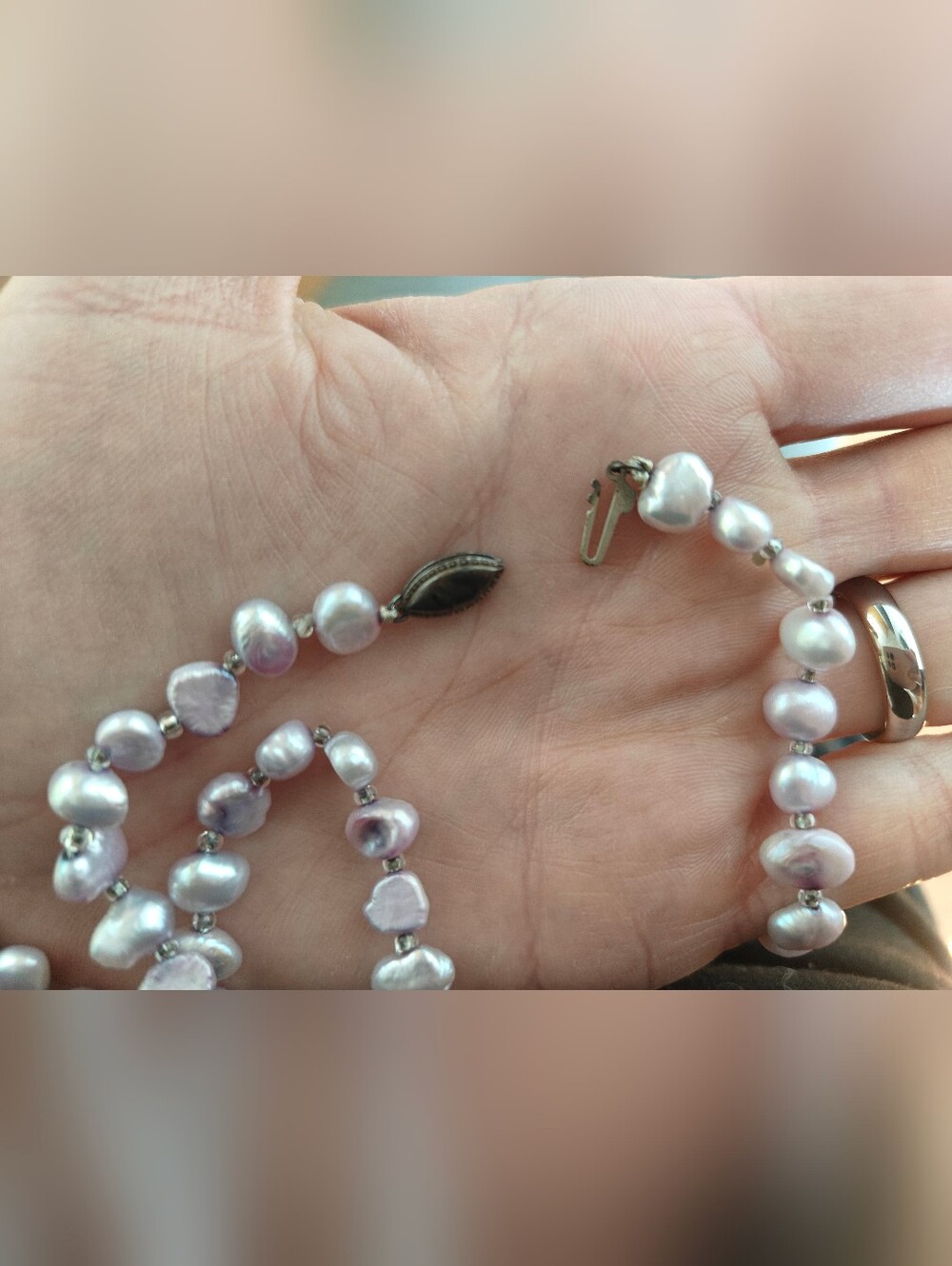 Freshwater Pearl Necklace in Lavender Pearlescent - Unbranded